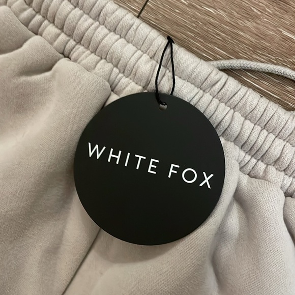 NWT White Fox Boutique Offstage Sweatpants Moon VOL.3 in size Small - Picture 5 of 11